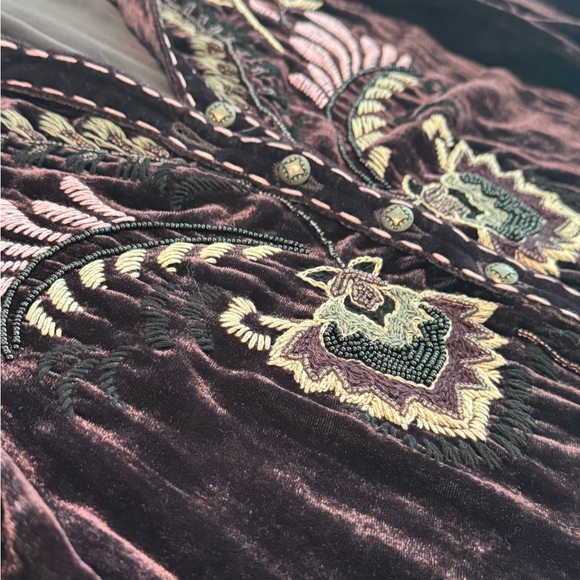 Double D Ranch Xiola heavily embroidered beaded Velvet Tunic NWOT - Picture 4 of 15